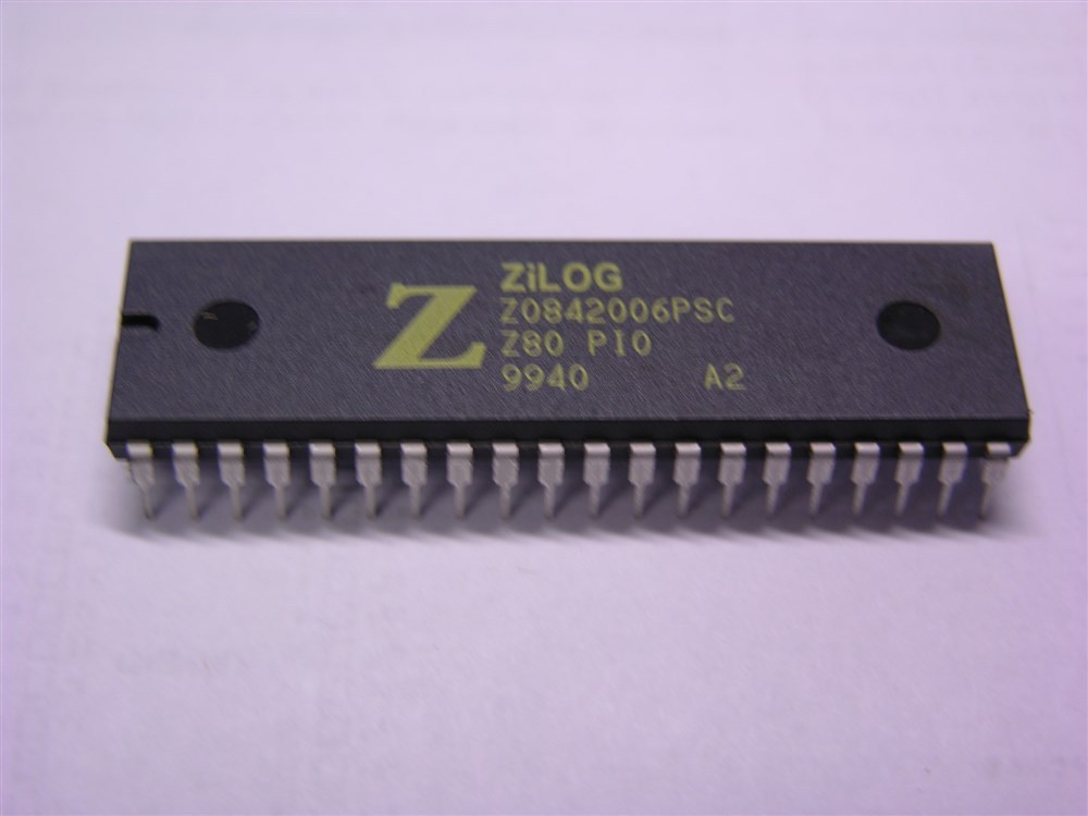 2 Genuine Vintage ZiLOG Z0842006PSC Z80 P10 CMOS Parallel Input / Output ICs