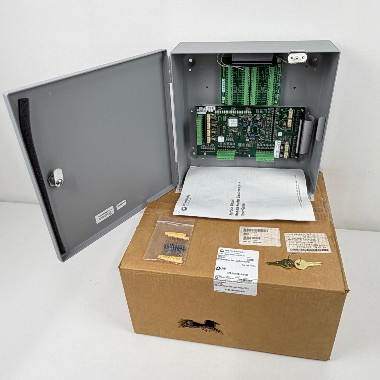 Interlogix GE UTC RRE04-E1L 4 Reader Interface Key Lock Enclosure Door Control Interlogix GE UTC RRE04-E1L 4 Reader Interface Key Lock Enclosure Door Control