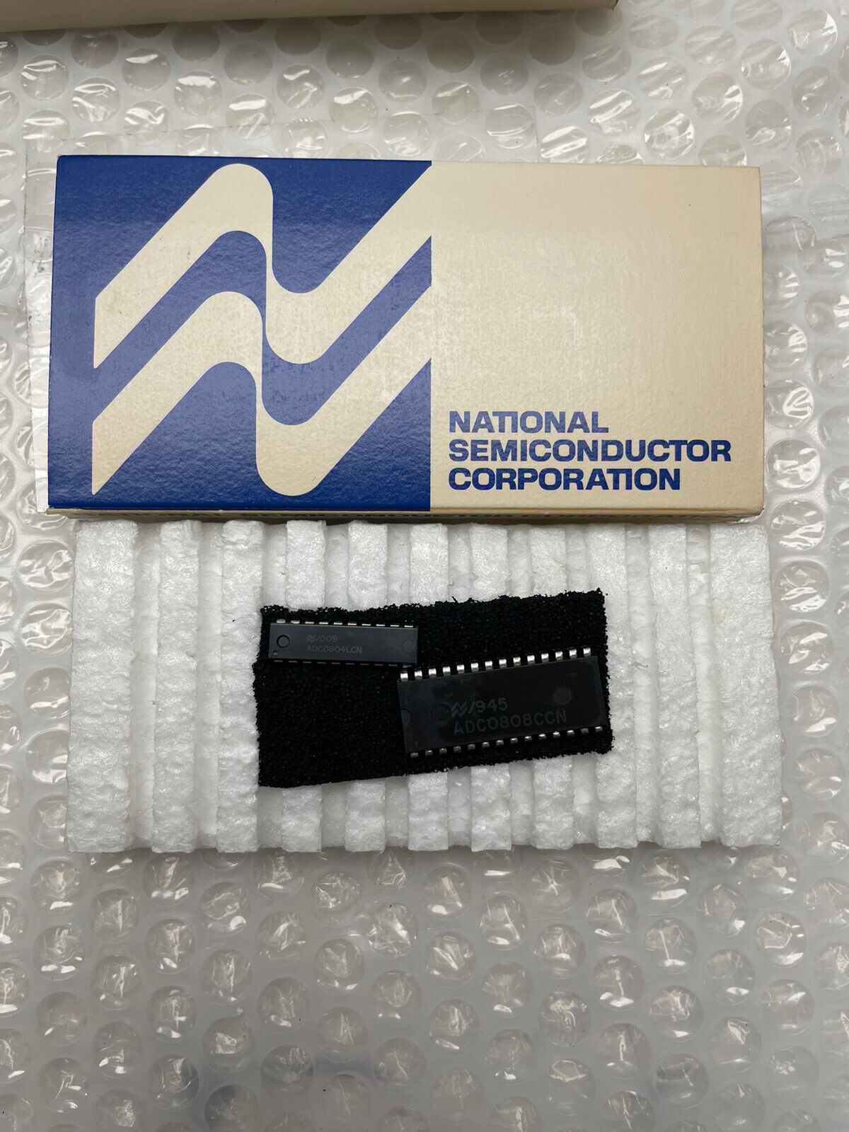 VINTAGE NATIONAL SEMICONDUCTOR ADC0808CCN ADC0804LCN EPROM