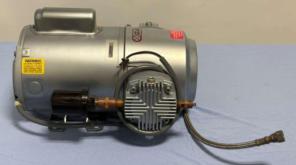 Gast IDEX 4HCC-66-M450X Piston Air Compressor Vacuum Pump Part 5KC46KN0255AX Gast IDEX 4HCC-66-M450X Piston Air Compressor Vacuum Pump Part 5KC46KN0255AX