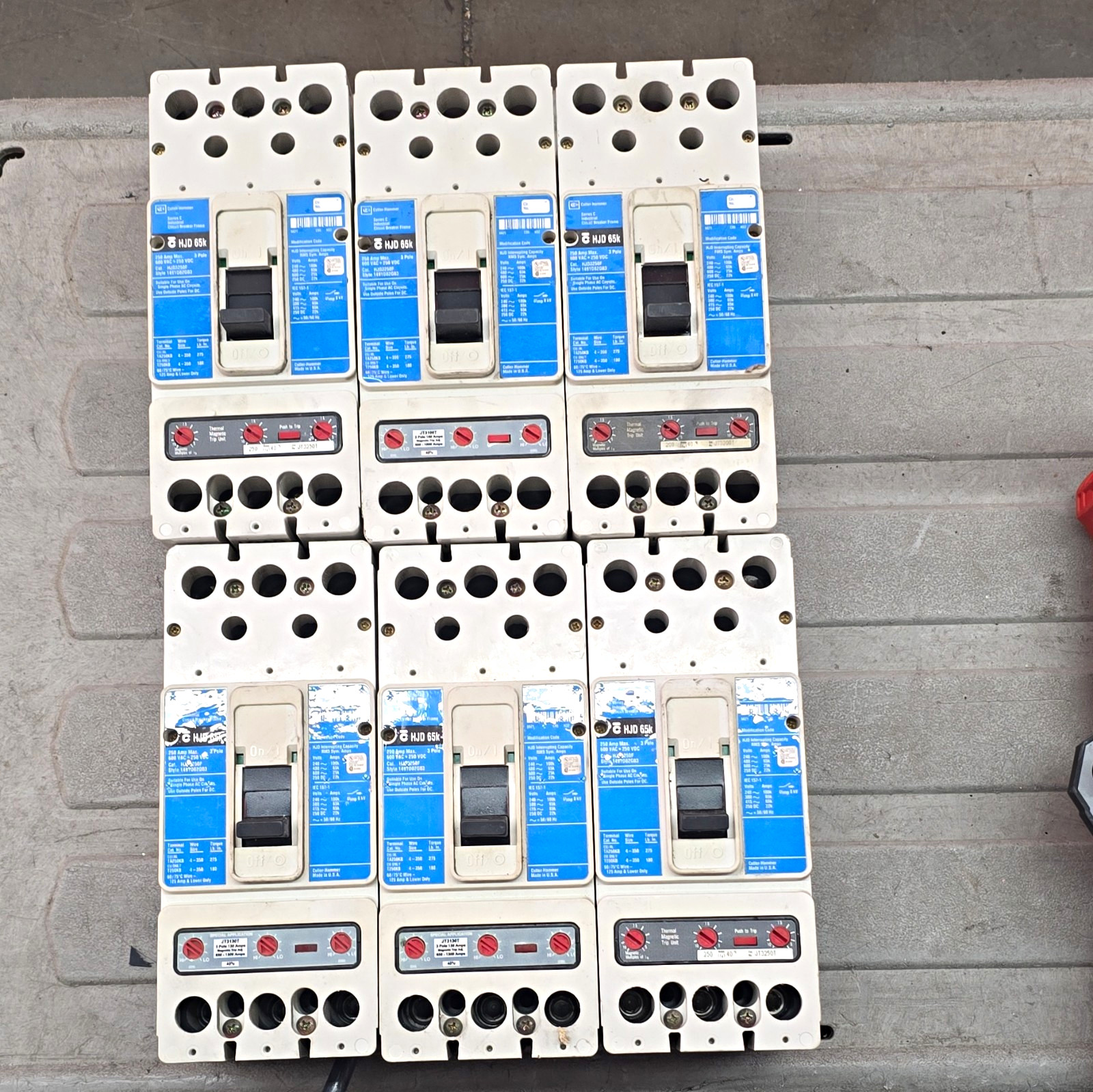 Price For Lot Of 6 -Cutler-Hammer HJD3250F 250A 3Pole 600V AC/DC Breaker JT3130T Price For Lot Of 6 -Cutler-Hammer HJD3250F 250A 3Pole 600V AC/DC Breaker JT3130T