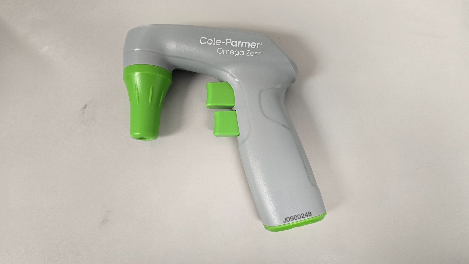 Cole-Parmer Omega Zen Pipette Controller with charger, gray. Perfect condition