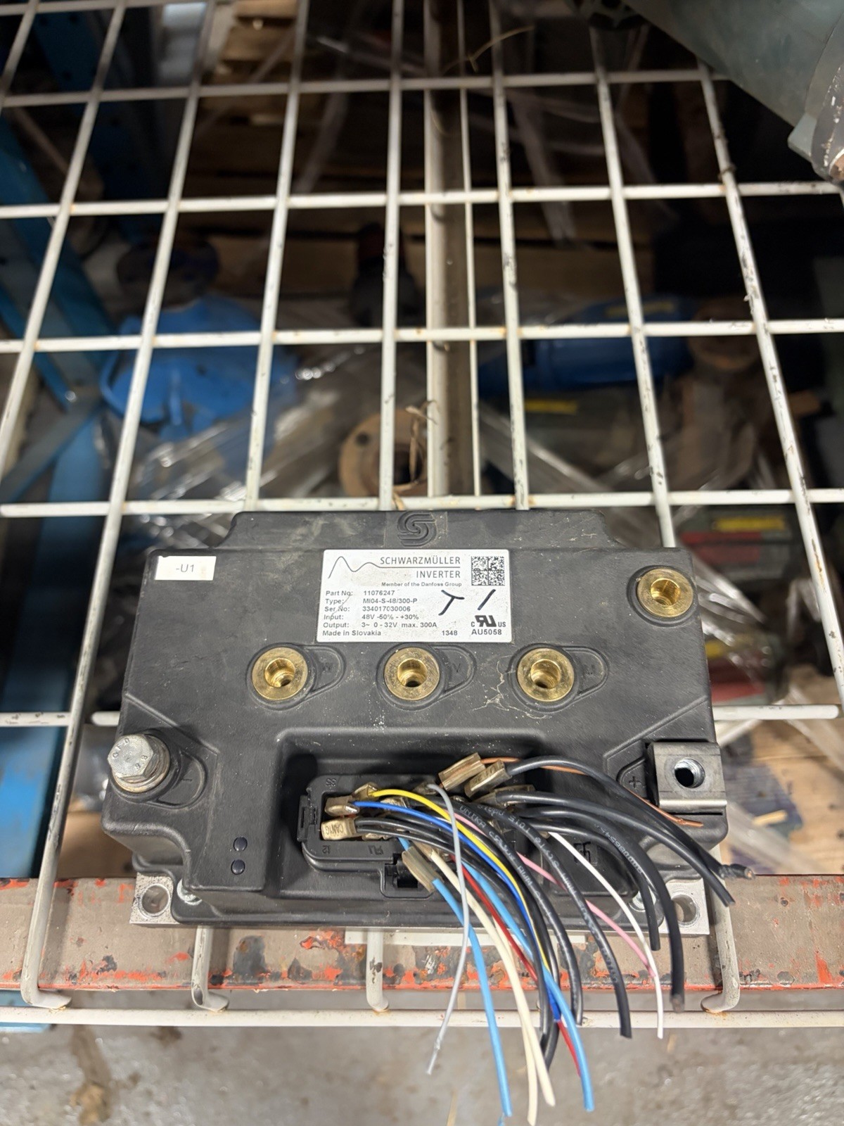 SCHWARZMULLER MI04-S-48/300-P PLUS+1 INVERTER 11076247 USED SCHWARZMULLER MI04-S-48/300-P PLUS+1 INVERTER 11076247 USED