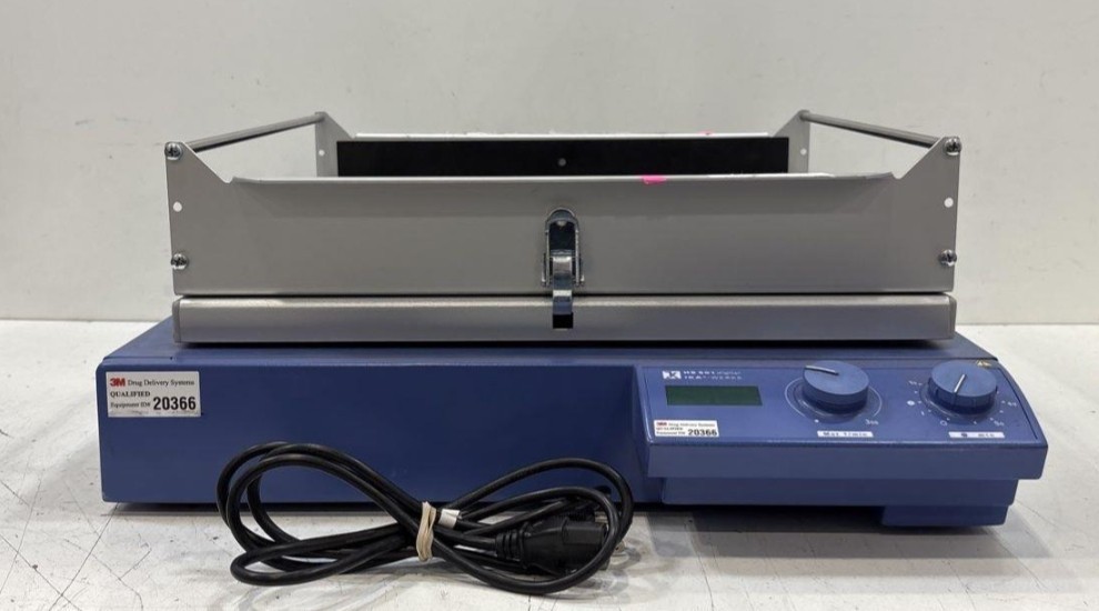 IKA HS 501 D Digital Reciprocating Low Profile Horizontal Laboratory Shaker IKA HS 501 D Digital Reciprocating Low Profile Horizontal Laboratory Shaker