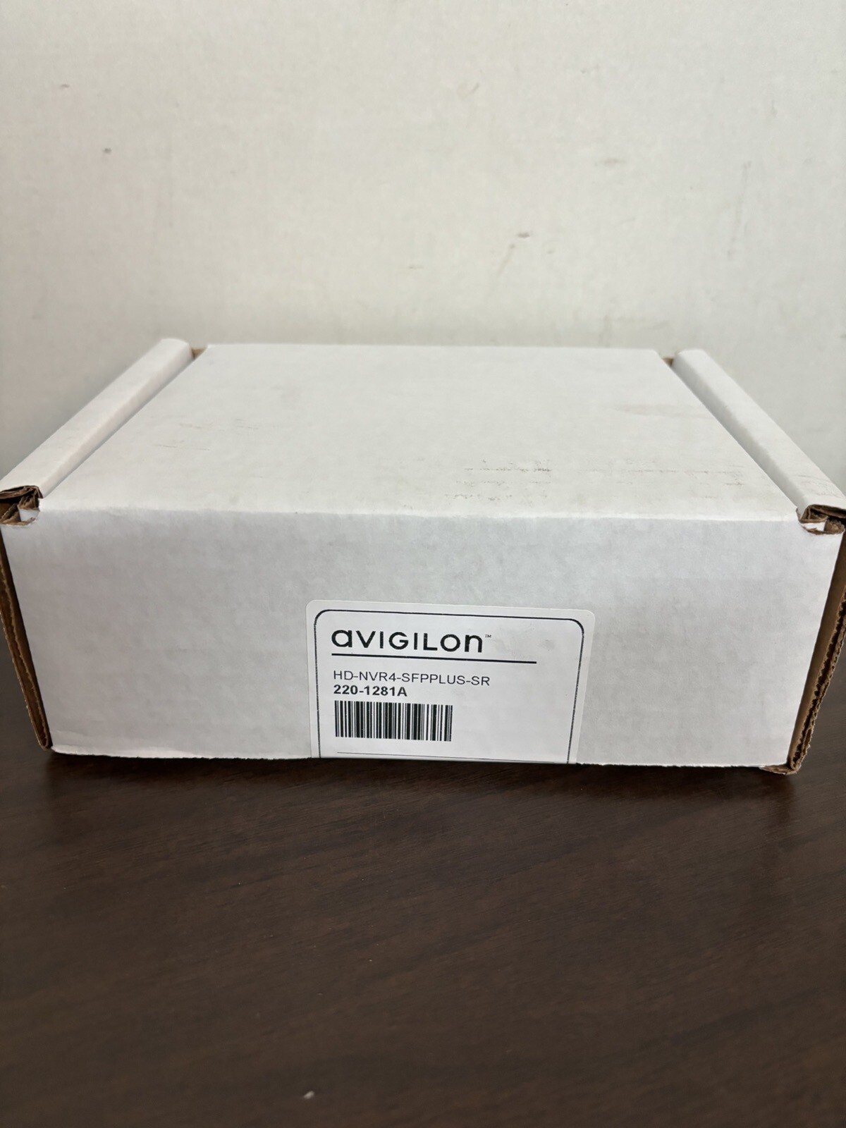 NEW Avigilon HD-NVR4-SFPPLUS-SR 220-1281A NEW Avigilon HD-NVR4-SFPPLUS-SR 220-1281A
