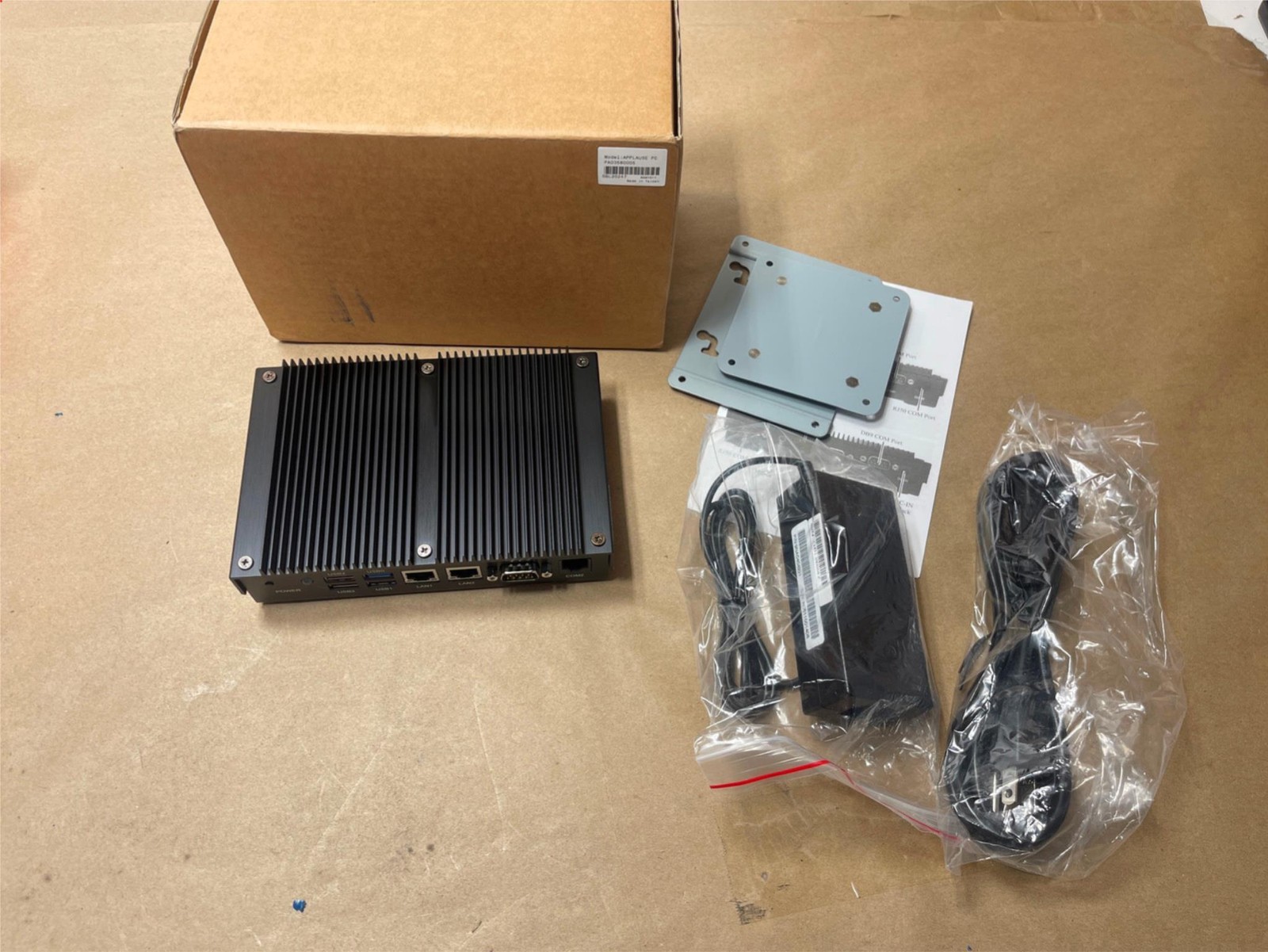 GILBARCO Applause PC PA03580005 Fanless Smart Server Mini Tower AP-TVSVR0 GILBARCO Applause PC PA03580005 Fanless Smart Server Mini Tower AP-TVSVR0