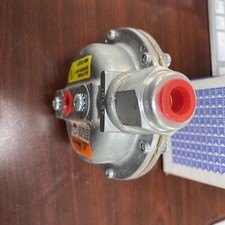 239153 GENUINE KOHLER GAS REGULATOR picture