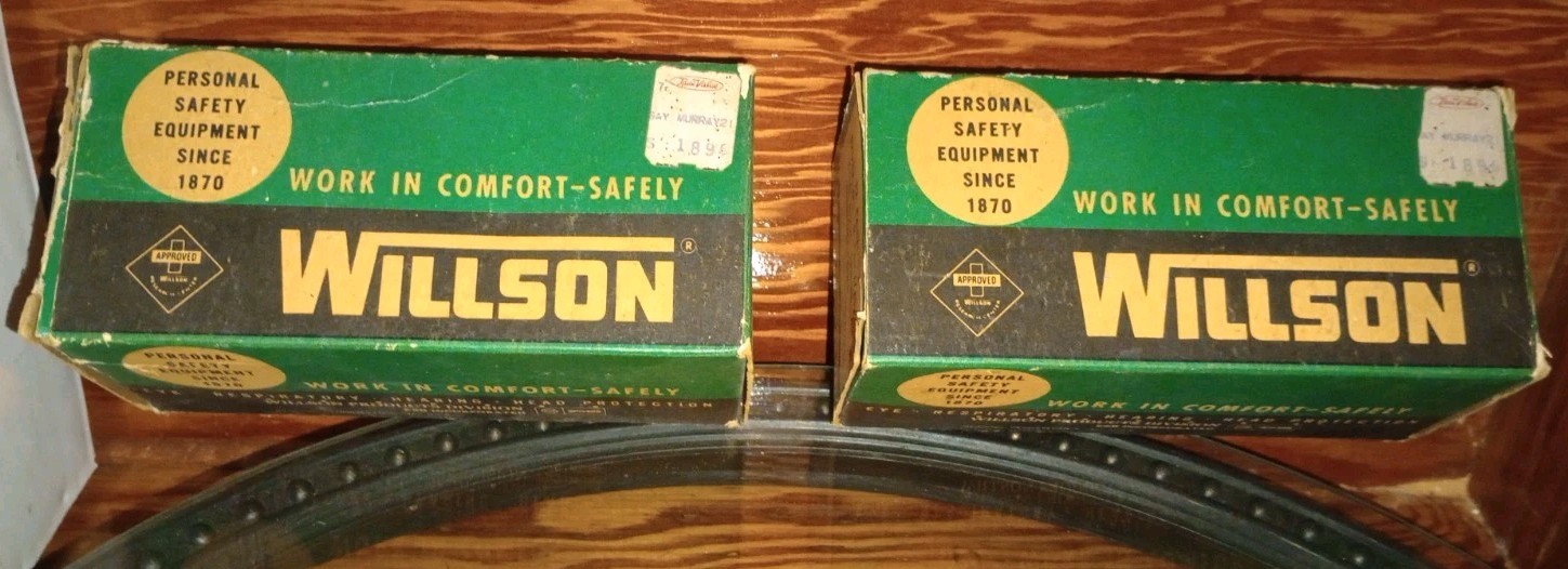 Vintage WILLSON 800C Respirator FACELET LOT NOS Industrial Safety PPE 20-20932 Vintage WILLSON 800C Respirator FACELET LOT NOS Industrial Safety PPE 20-20932