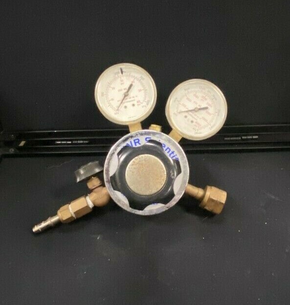 VWR® High-Purity Two-Stage Gas Regulator, Brass 55850-125 VWR® High-Purity Two-Stage Gas Regulator, Brass 55850-125