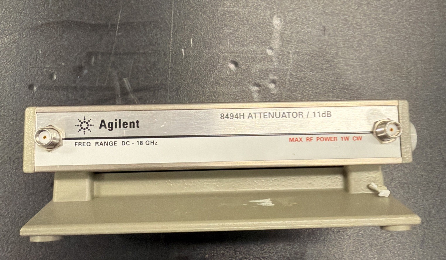 HP Keysight Agilent 8494B Step Attenuator DC to 18 GHz, 0 to 11 dB no cable HP Keysight Agilent 8494B Step Attenuator DC to 18 GHz, 0 to 11 dB no cable