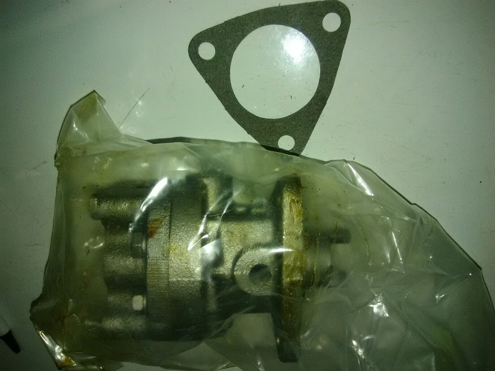 NOS Reman Detroit Deisel 60 Series Fuel Pump 8929813-60 LH Rotation NOS Reman Detroit Deisel 60 Series Fuel Pump 8929813-60 LH Rotation