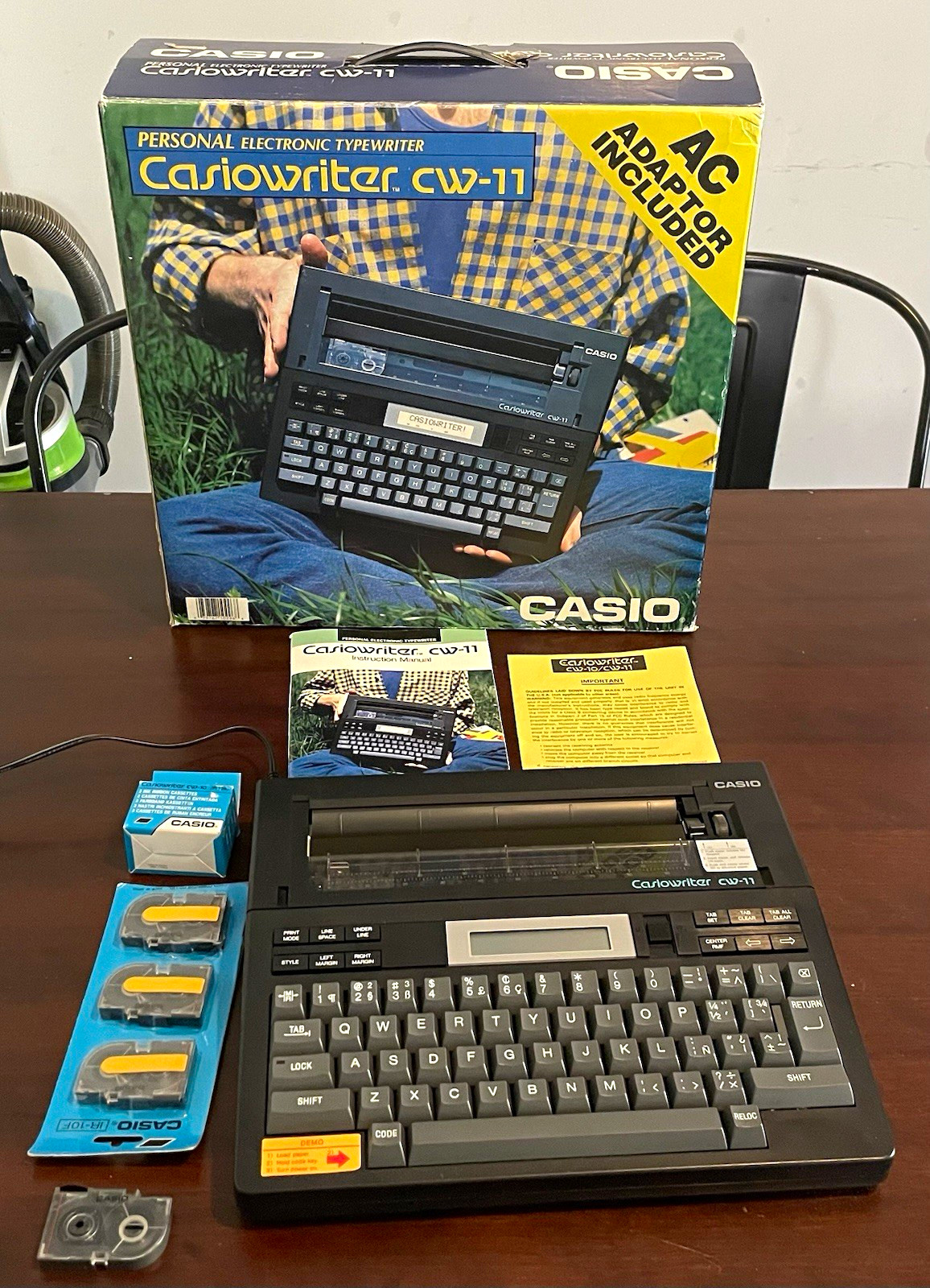 Casio Casiowriter CW-11 Electronic Typewriter w/ Box, AC Adapter five cartridges Casio Casiowriter CW-11 Electronic Typewriter w/ Box, AC Adapter five cartridges