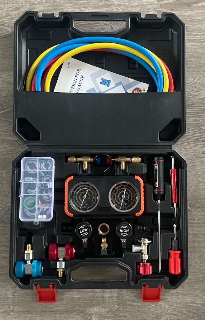 HVAC manifold gauge/refrigerant charging kit