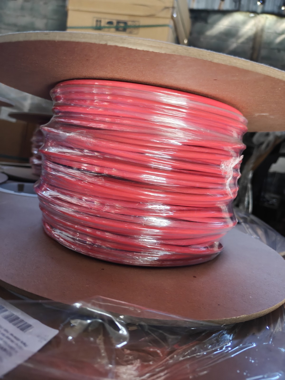 500' FT 8 AWG GAUGE Copper BATTERY CABLE 250' RED & 250' BLACK MADE IN USA 500' FT 8 AWG GAUGE Copper BATTERY CABLE 250' RED & 250' BLACK MADE IN USA