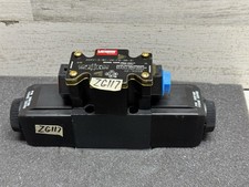 Vickers 02-145158  — DG4V-3-8C-VM-FW-B6-61 Directional Control Valve New picture