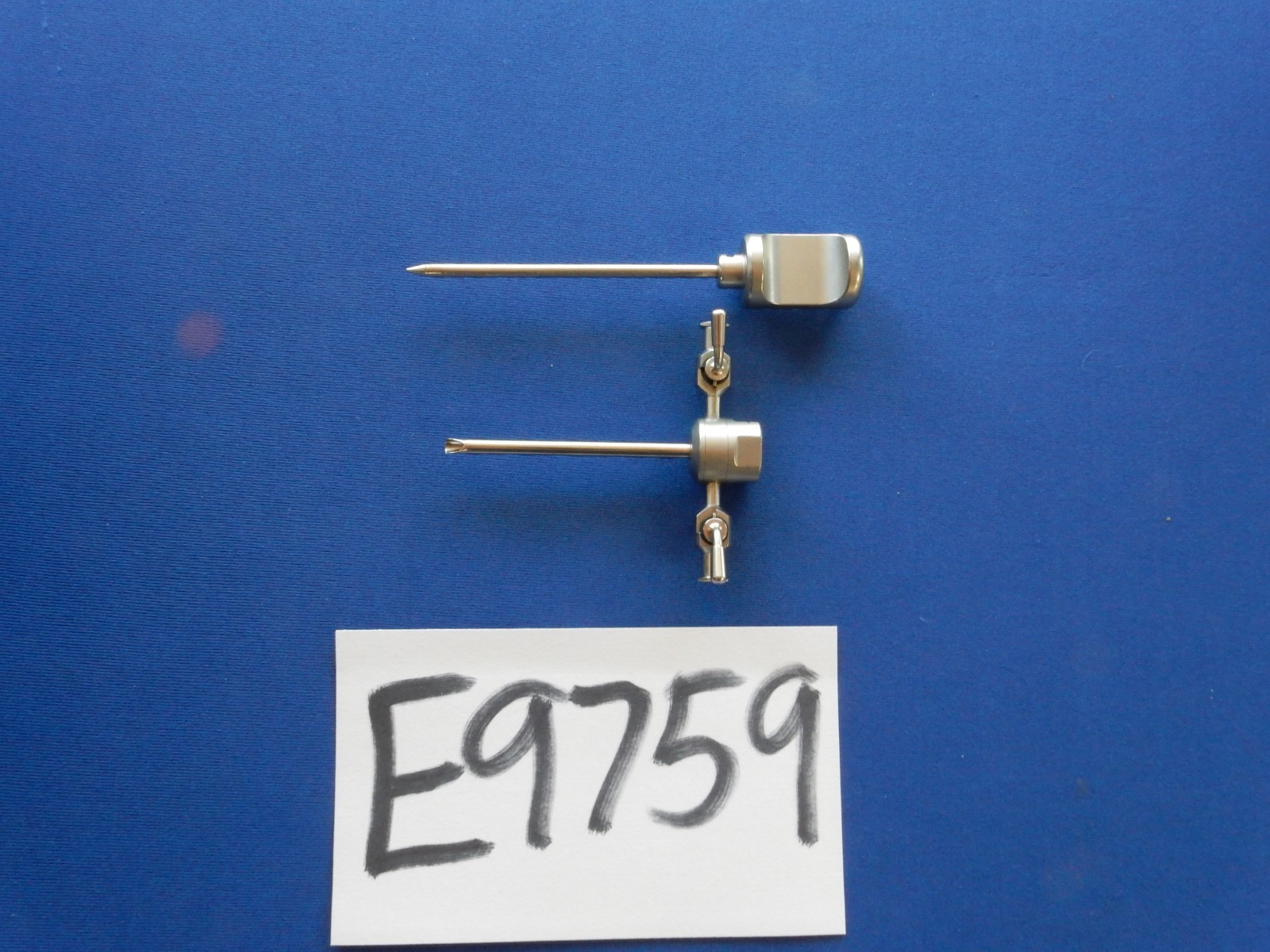 Stryker 502-714-560 4.0mm Cannula with 2 Rotating Stopcocks and Obturator Stryker 502-714-560 4.0mm Cannula with 2 Rotating Stopcocks and Obturator