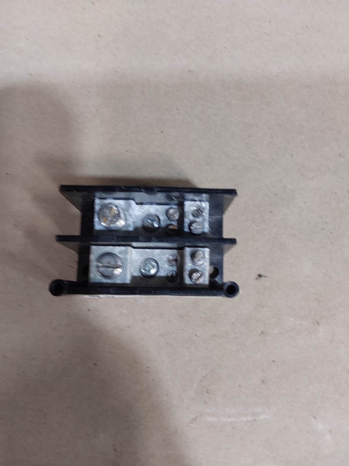 Marathon 1412400 Terminal Blocks, 2-Pole, 600 Volts Marathon 1412400 Terminal Blocks, 2-Pole, 600 Volts