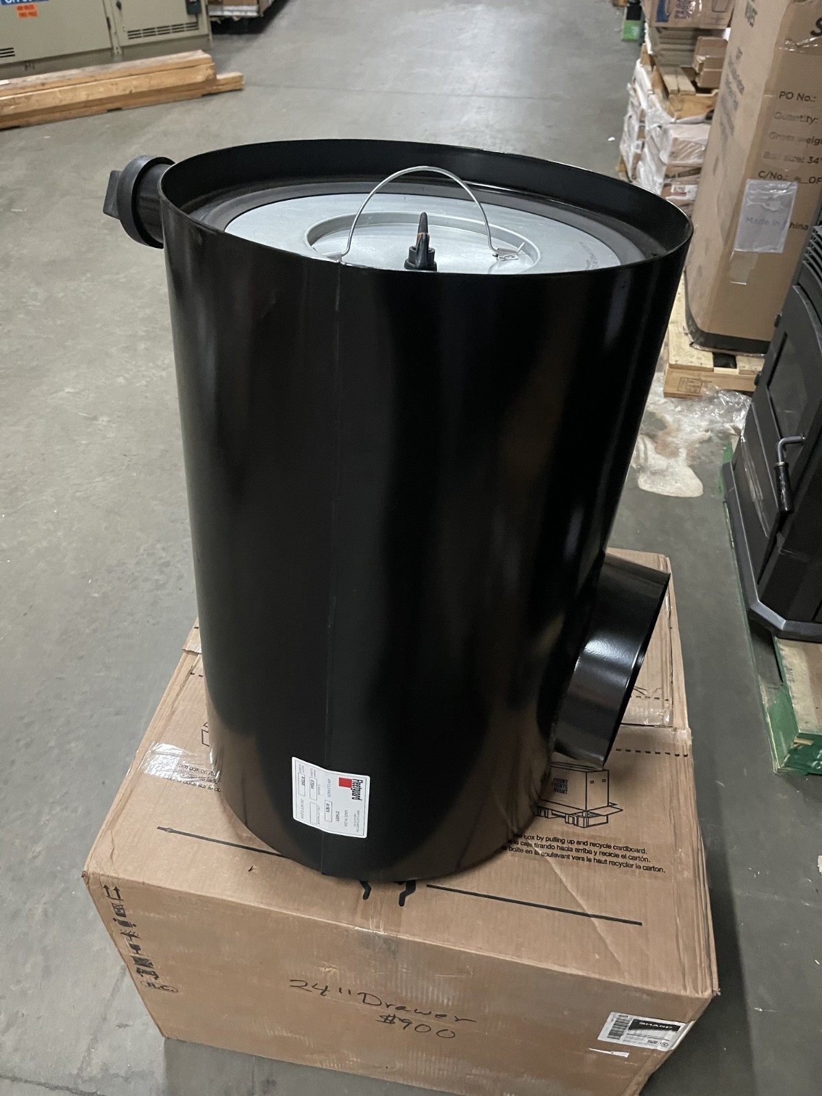 FleetGuard Air Cleaner AH19076 w/ AF25544 primary and AF25545 Safety Element FleetGuard Air Cleaner AH19076 w/ AF25544 primary and AF25545 Safety Element