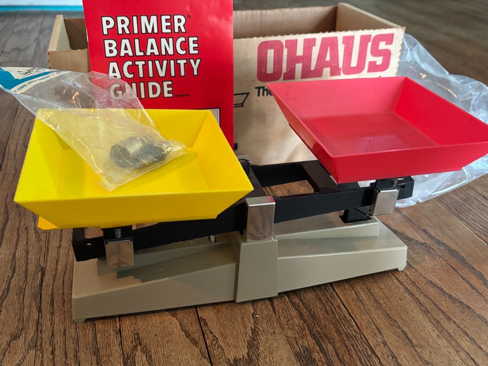 NEW Vintage Ohaus School Balance Scale SB1200 Classroom Homeschool Mechanical