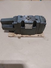 REXROTH 4WRZ 10W1-85-50/6A24-N9K4/D3MR-453 Hydraulic Proportional Directional picture