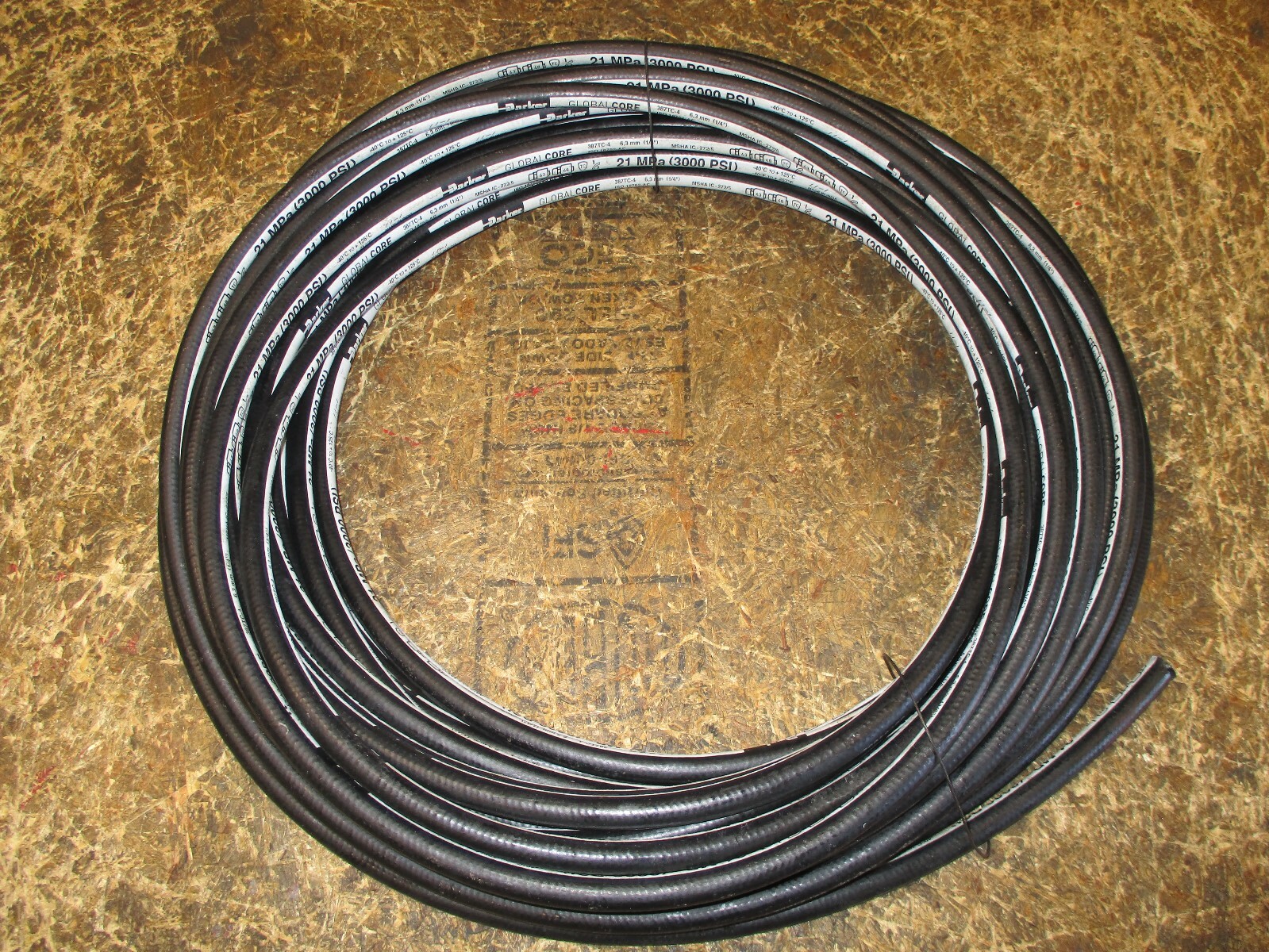 PARKER HYDRAULIC HOSE 387TC-4 1/4 PARKER HYDRAULIC HOSE 387TC-4 1/4