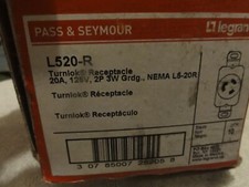 NEW CASE Pass & Seymour Legrand L520-R Turnlok Receptacle 20A 125V 2P Lot of 10 picture