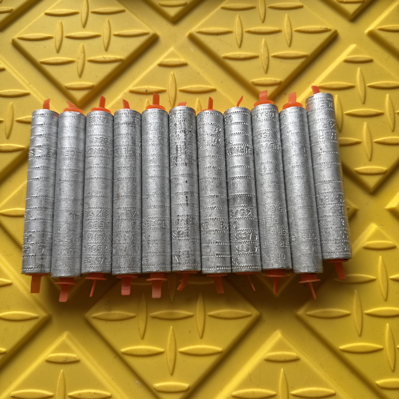 10x Burndy Hysplice YSS4R #4 ASCR 6-1&7-1 Stranded Aluminum Butt Splice Orange 10x Burndy Hysplice YSS4R #4 ASCR 6-1&7-1 Stranded Aluminum Butt Splice Orange