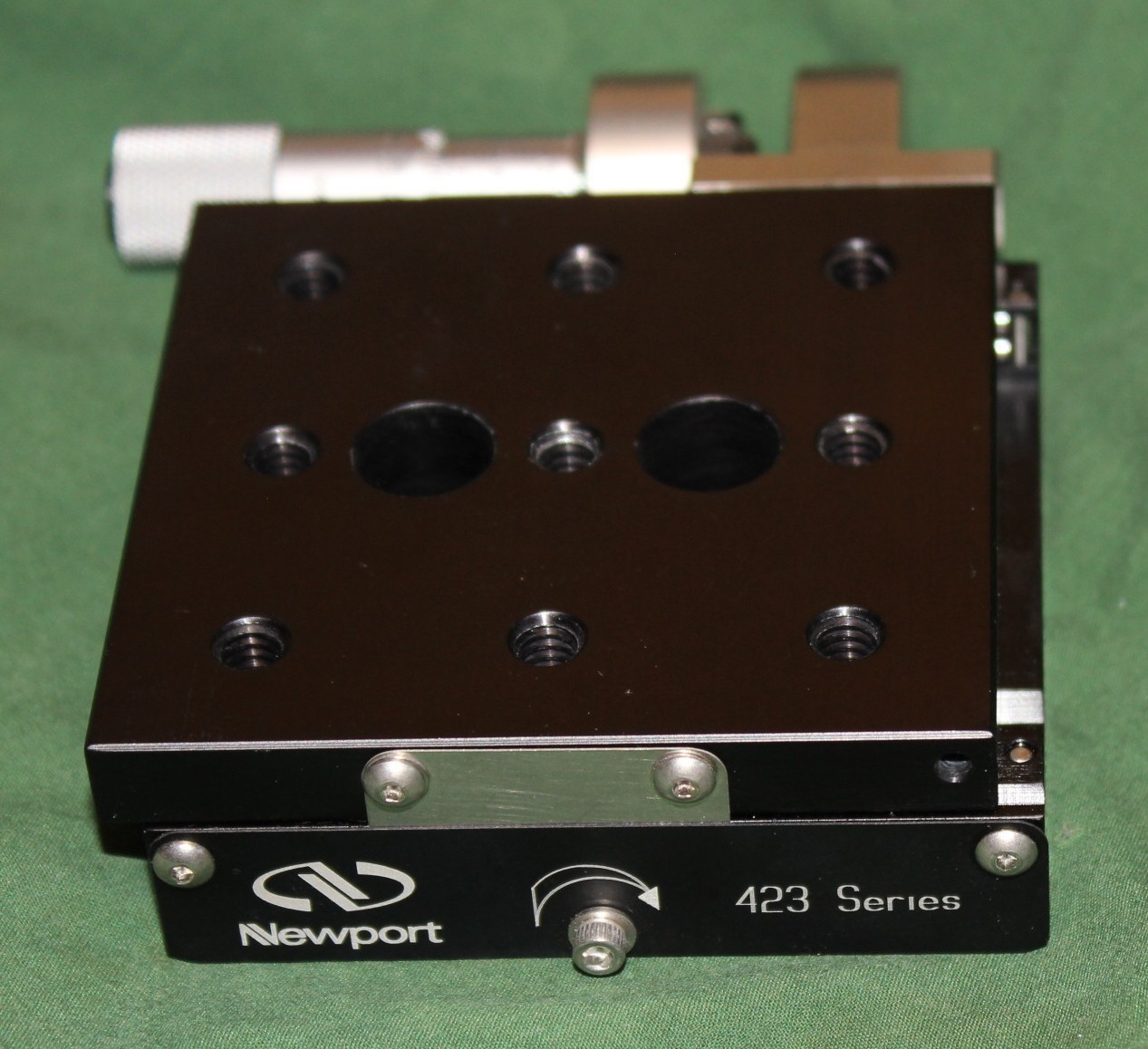 Newport 423 Linear Stage with Small Micrometer, have 4 Newport 423 Linear Stage with Small Micrometer, have 4