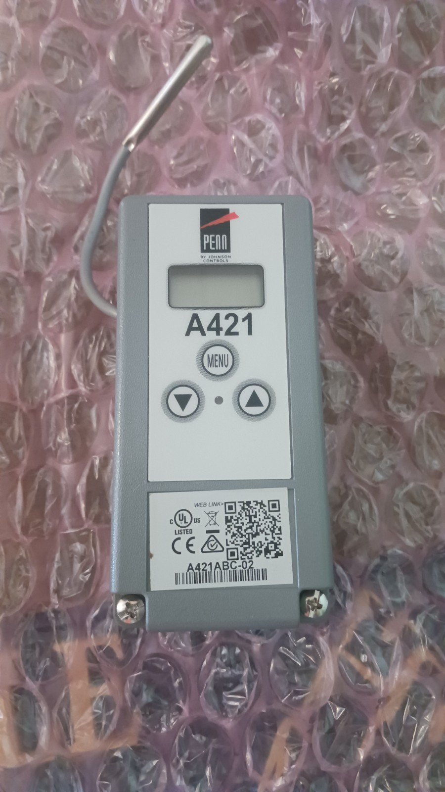 Johnson Controls/Penn A421 series electronic temperature controller. Johnson Controls/Penn A421 series electronic temperature controller.