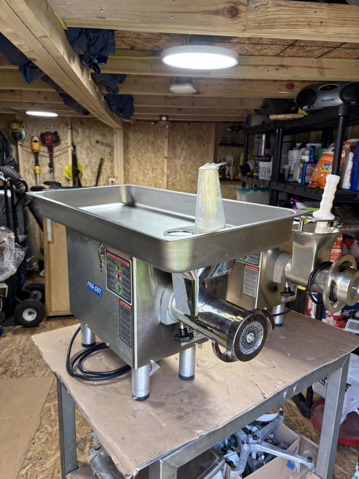 PRO-CUT KG-22W High Capacity Electric #22 Hub S/S Meat Grinder 115V/220v Dual PRO-CUT KG-22W High Capacity Electric #22 Hub S/S Meat Grinder 115V/220v Dual