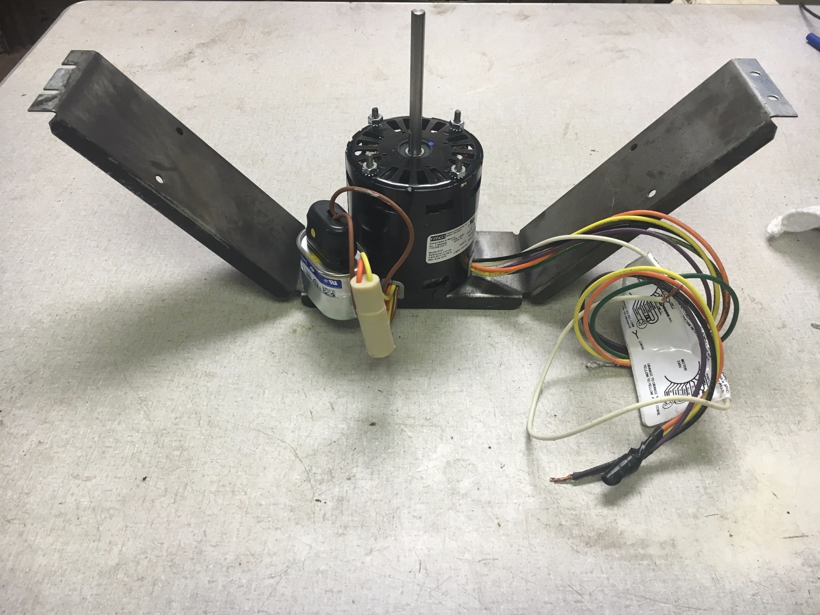 FAN MOTOR FOR MANITOWOC ICE MACHINE M.#2412929 and M.#2412939- same day shipping FAN MOTOR FOR MANITOWOC ICE MACHINE M.#2412929 and M.#2412939- same day shipping