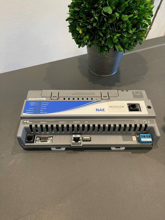 Metasys by Johnson Controls MS-NAE3515-2 Controller 