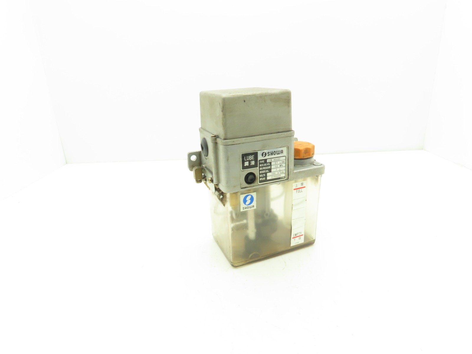 Showa LCB 4010C Lubricator Pump 100VAC 1Ph 0.1L/min 1.2 MPA 2 Liter Tank Showa LCB 4010C Lubricator Pump 100VAC 1Ph 0.1L/min 1.2 MPA 2 Liter Tank