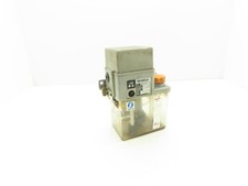 Showa LCB 4010C Lubricator Pump 100VAC 1Ph 0.1L/min 1.2 MPA 2 Liter Tank picture