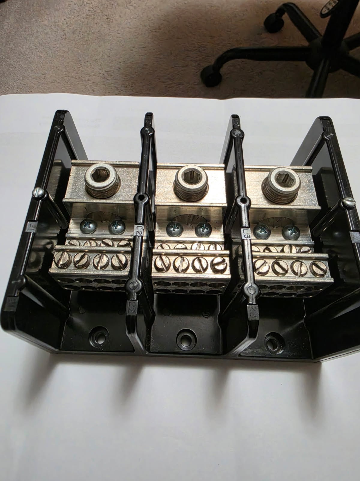 NEW Marathon 1443560 3Pole Power Distribution Block NEW Marathon 1443560 3Pole Power Distribution Block
