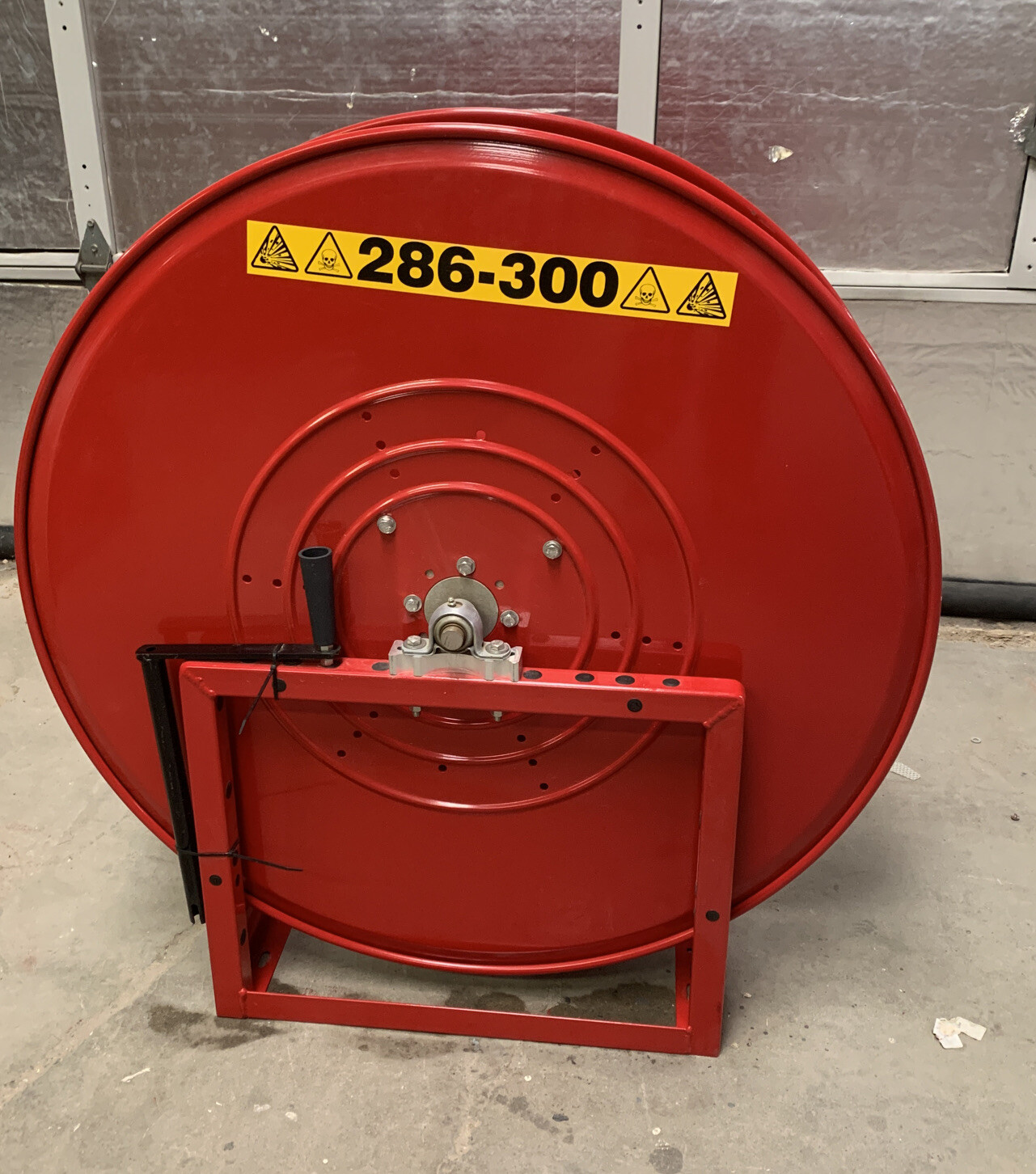Large Reelcraft Nordic Heavy Duty Fuel Hose Reel C15102-1-BC3900-39-8-15FF Large Reelcraft Nordic Heavy Duty Fuel Hose Reel C15102-1-BC3900-39-8-15FF
