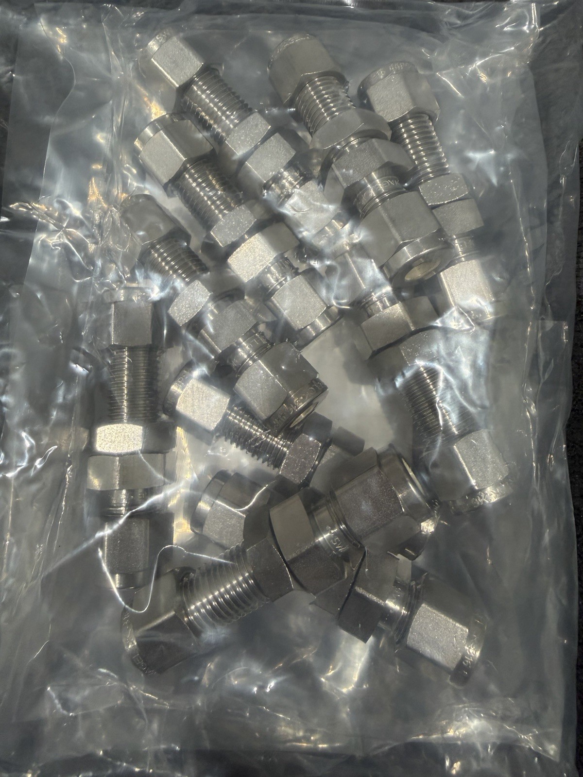 Swagelok SS -400-61 Tube Fitting, Bulkhead Union, 1/4 in. Tube OD ( Lot Of 10) Swagelok SS -400-61 Tube Fitting, Bulkhead Union, 1/4 in. Tube OD ( Lot Of 10)