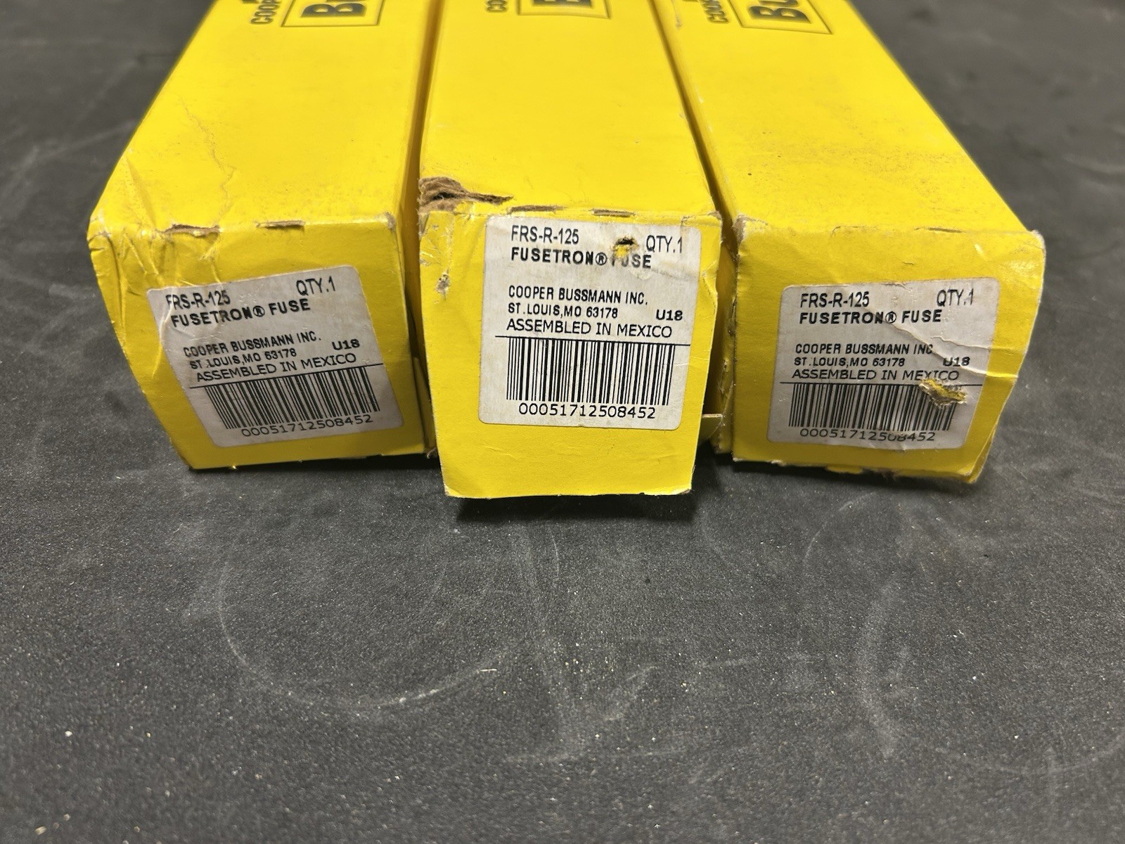 Cooper Bussmann FRS-R-125 Amp Fuse, 600 VAC, 300 VDC, Class Rk5, LOT OF 3 Cooper Bussmann FRS-R-125 Amp Fuse, 600 VAC, 300 VDC, Class Rk5, LOT OF 3