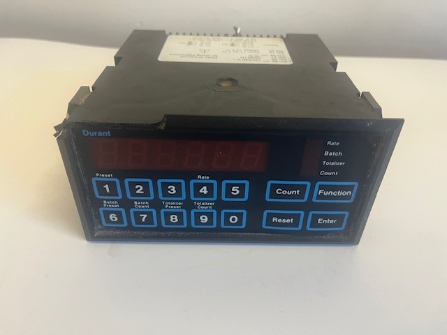 DURANT 5882-7 TOTALIZER 58827-400 Digital Counter READ plastic case miss piece DURANT 5882-7 TOTALIZER 58827-400 Digital Counter READ plastic case miss piece