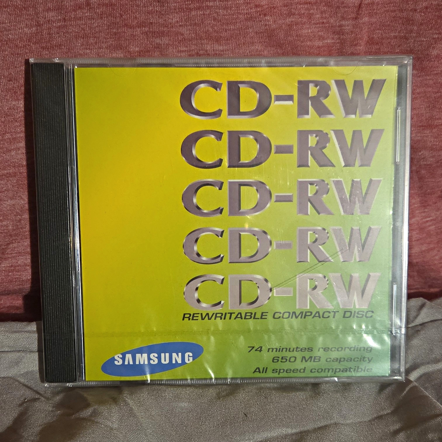 Samsung CD-RW Rewritable Compact Disc Media 5-Pack 74 Min 650MB Discs Samsung CD-RW Rewritable Compact Disc Media 5-Pack 74 Min 650MB Discs