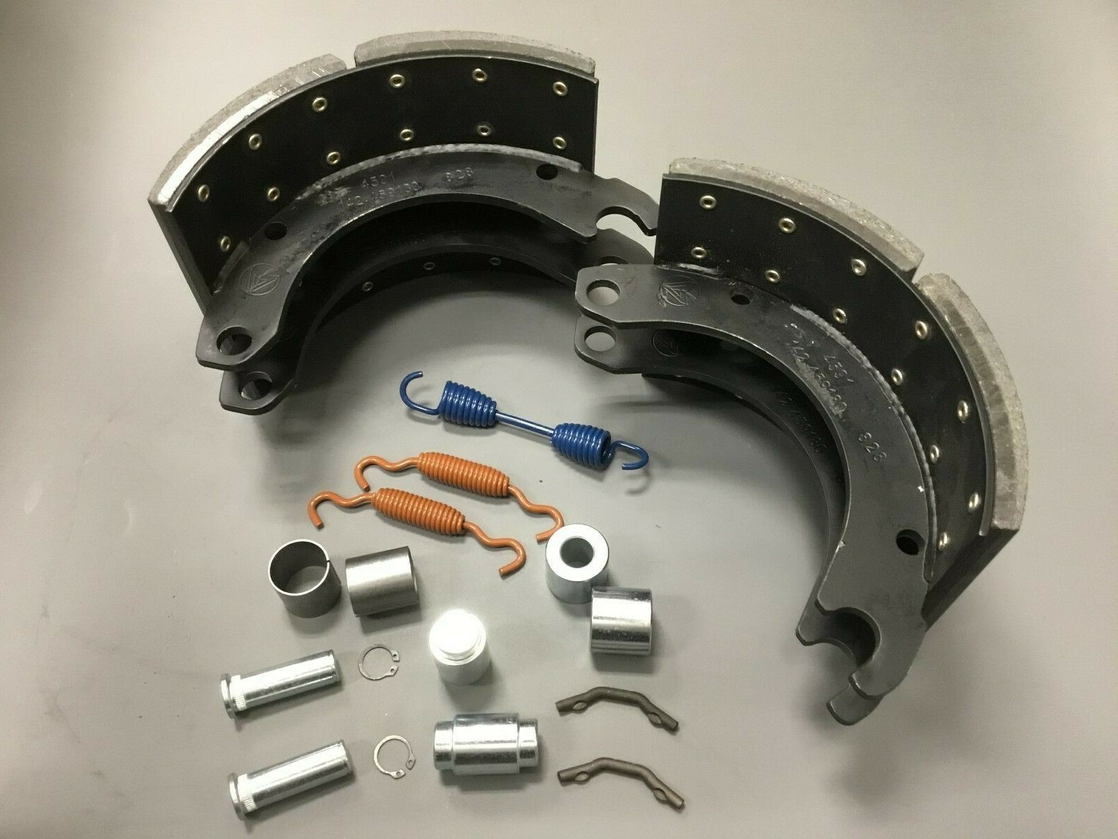 40-174, 040-320-01 Dexter PQ Style Brake Shoes & Hardware Kit, Ships Same Day