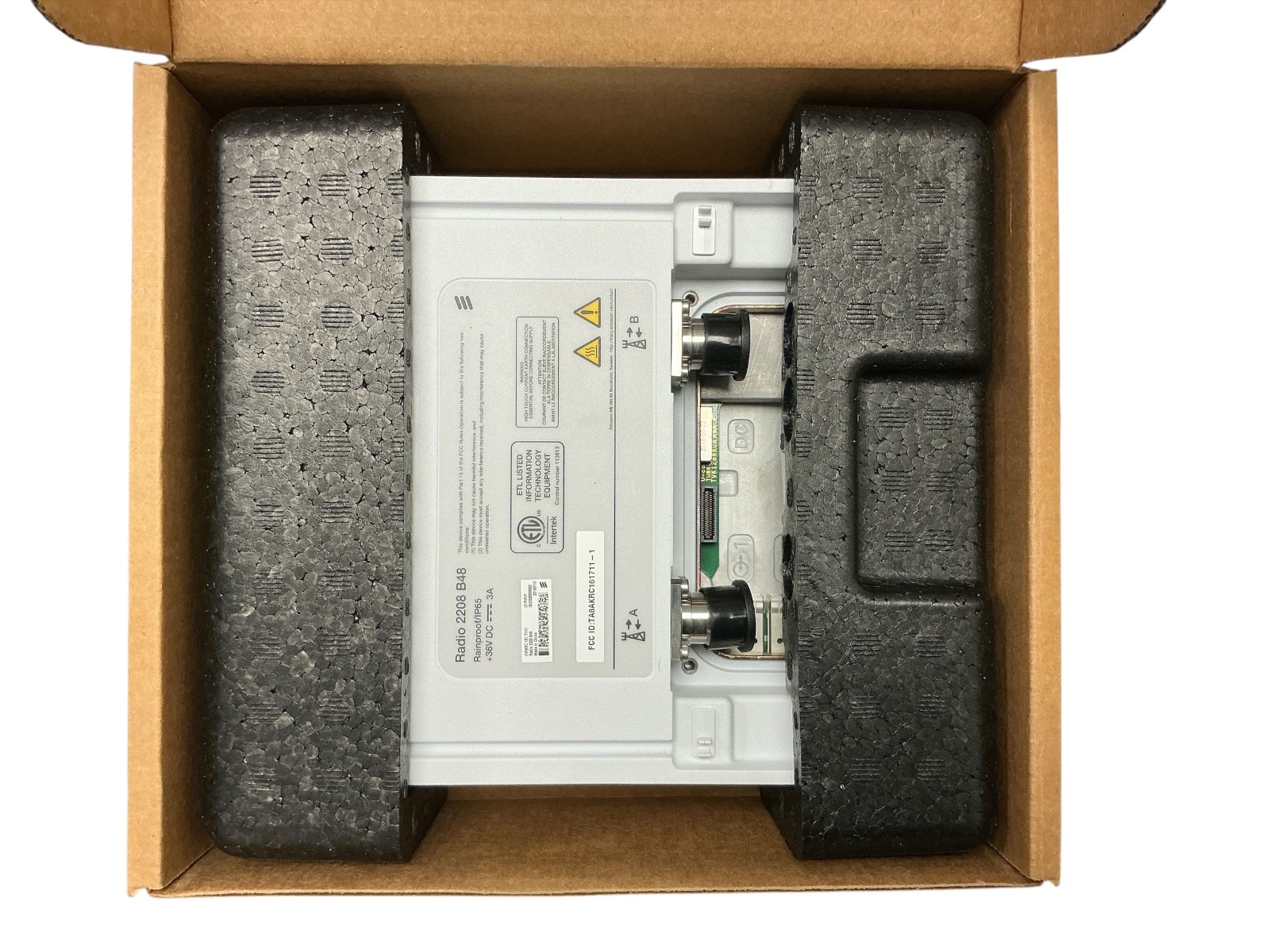 Ericsson Radio 2208 B48 RRU CBRS 3550–3700 MHz 36VDC IP65 Ericsson Radio 2208 B48 RRU CBRS 3550–3700 MHz 36VDC IP65
