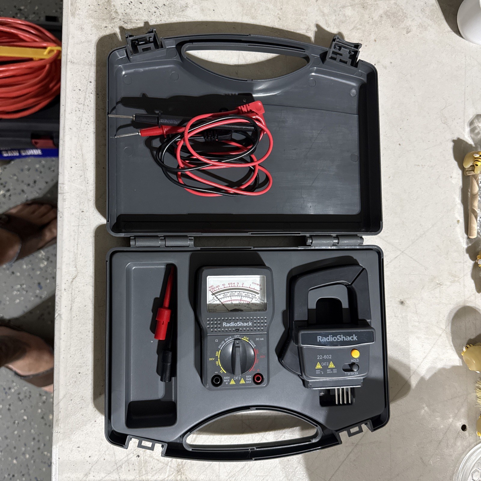 RadioShack Clamp-On AC Ammeter with Detachable Multimeter Model 22-602 With Case