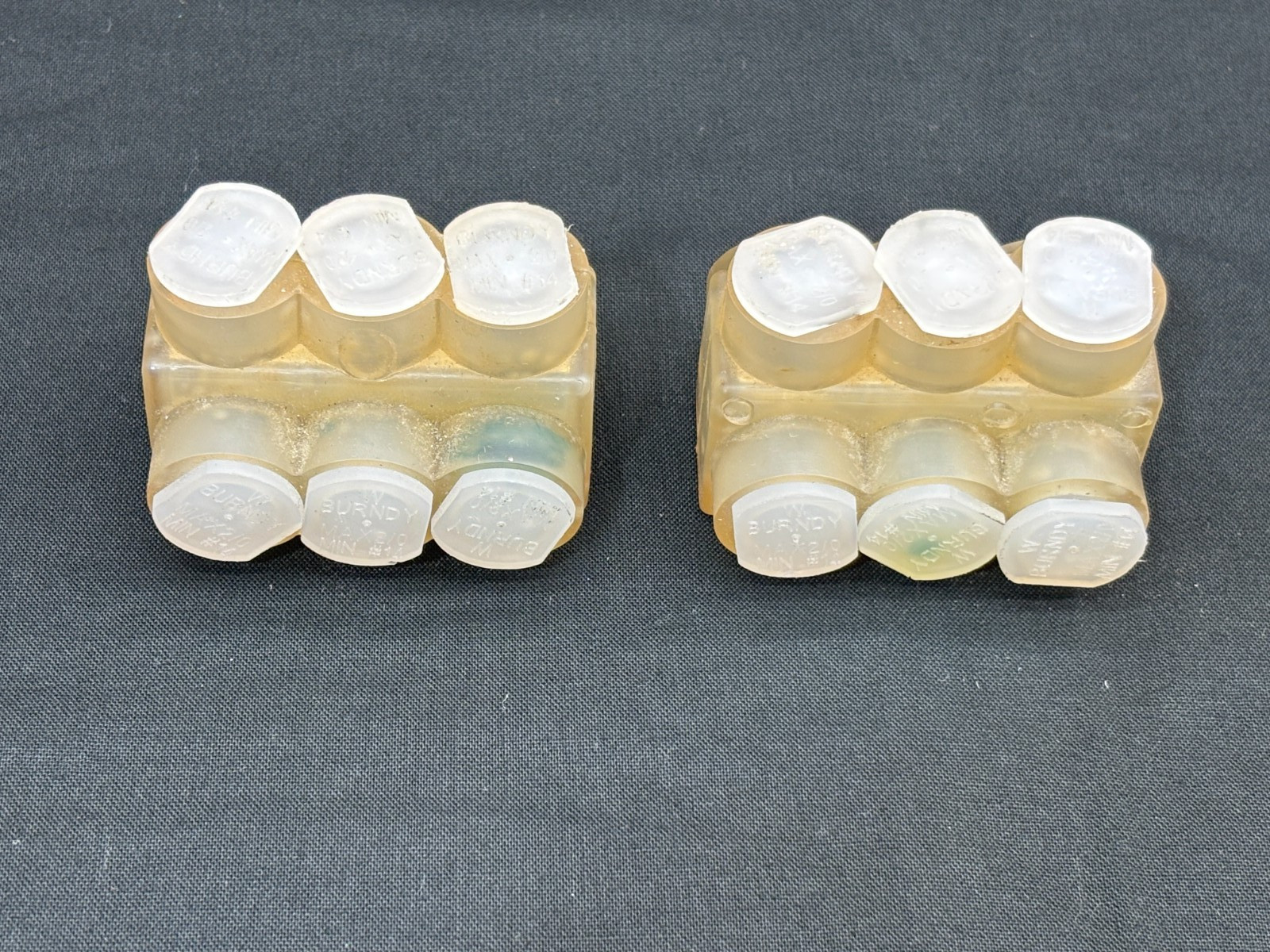 Lot of 2x Burndy BIBD-2/0-3 Connector Block