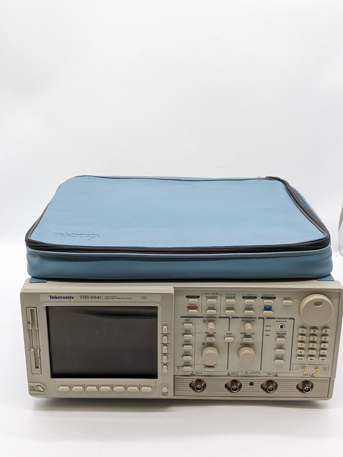 Tektronix TDS694C, 4 Channel Color Oscilloscope 3GHz 10GS/s