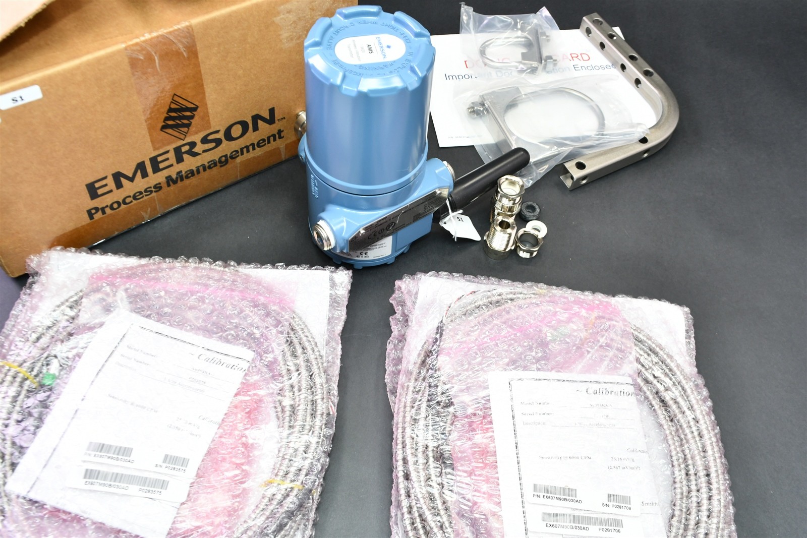 NEW Emerson AMS 9420 Wireless Vibration Transmitter CSI 9420 w/ 2 ...