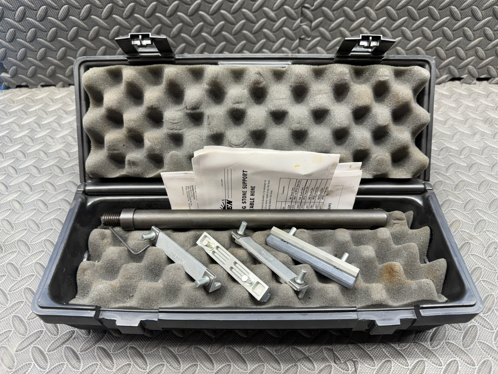 Sunnen AN-815 Heavy Duty Portable Hone with Carrying Case *MISSING HONE* Sunnen AN-815 Heavy Duty Portable Hone with Carrying Case *MISSING HONE*
