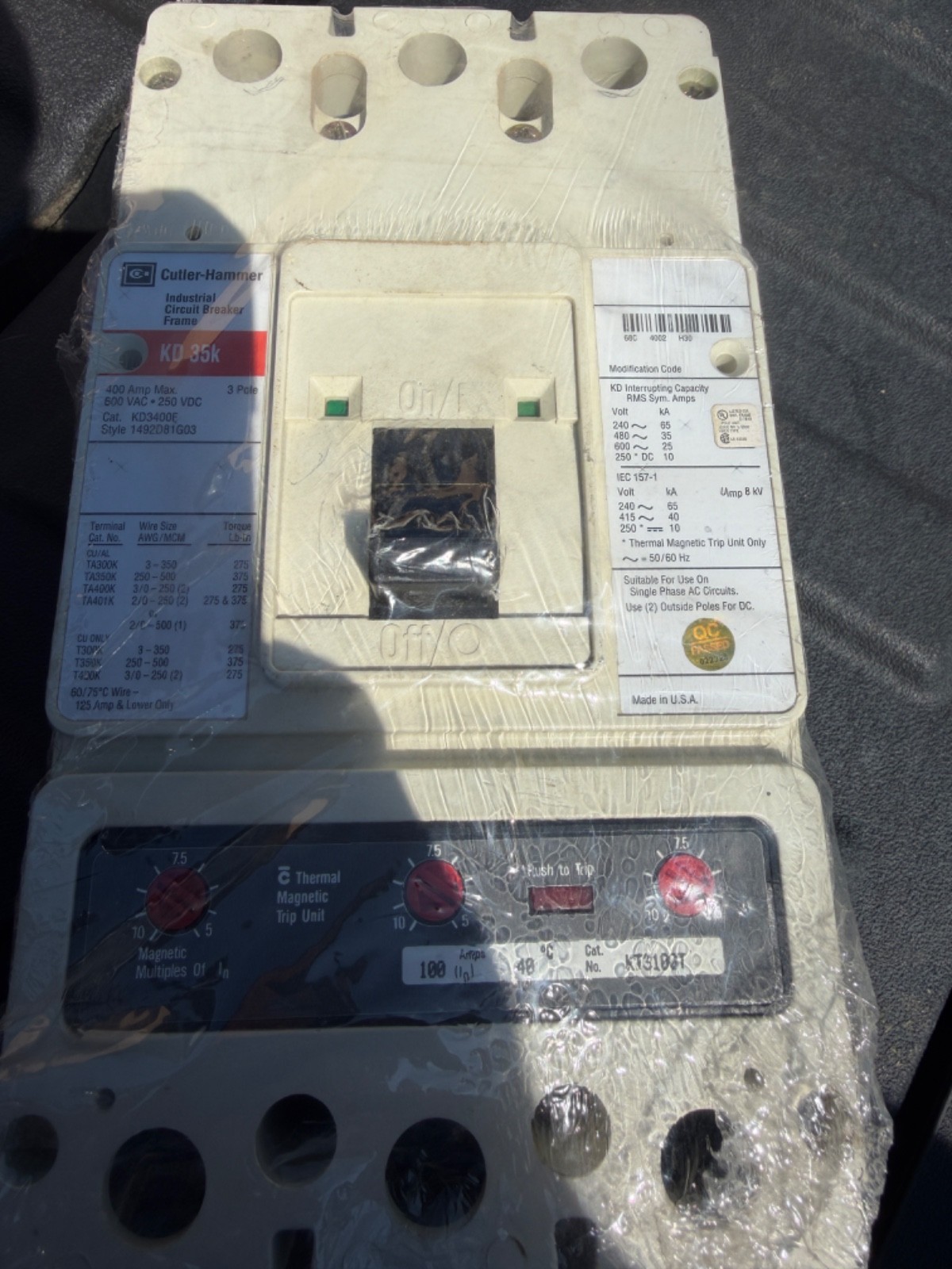 EATON KD3400F CUTLER-HAMMER KD35K 400 AMPS CIRCUIT BREAKER FRAME 3 POLE EATON KD3400F CUTLER-HAMMER KD35K 400 AMPS CIRCUIT BREAKER FRAME 3 POLE