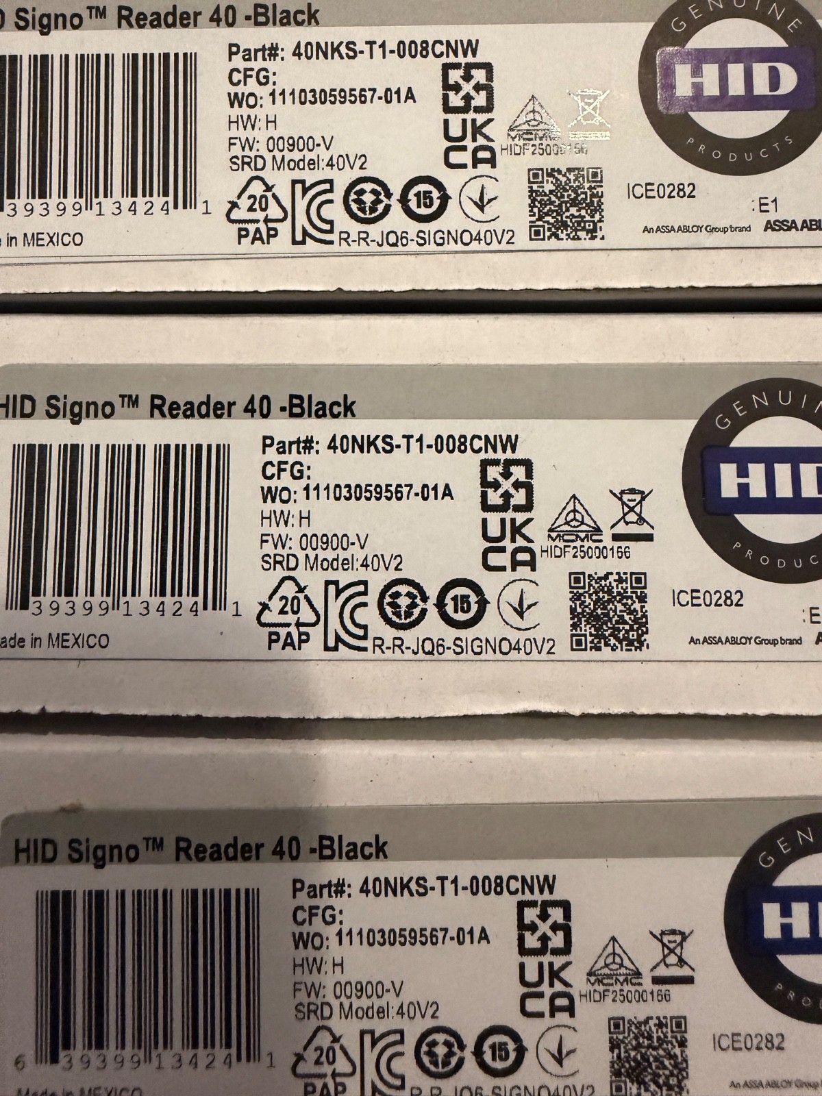 HID Signo 40 Smart Card Access Control Reader - Black (40NKS-T1-008CNW) HID Signo 40 Smart Card Access Control Reader - Black (40NKS-T1-008CNW)