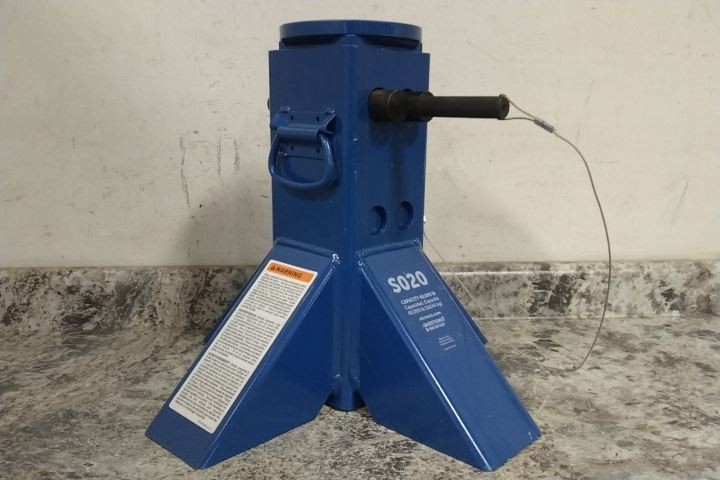 OTC S020 20 Ton Capacity 24 In Max Extended Height Heavy Duty Jack Stand OTC S020 20 Ton Capacity 24 In Max Extended Height Heavy Duty Jack Stand
